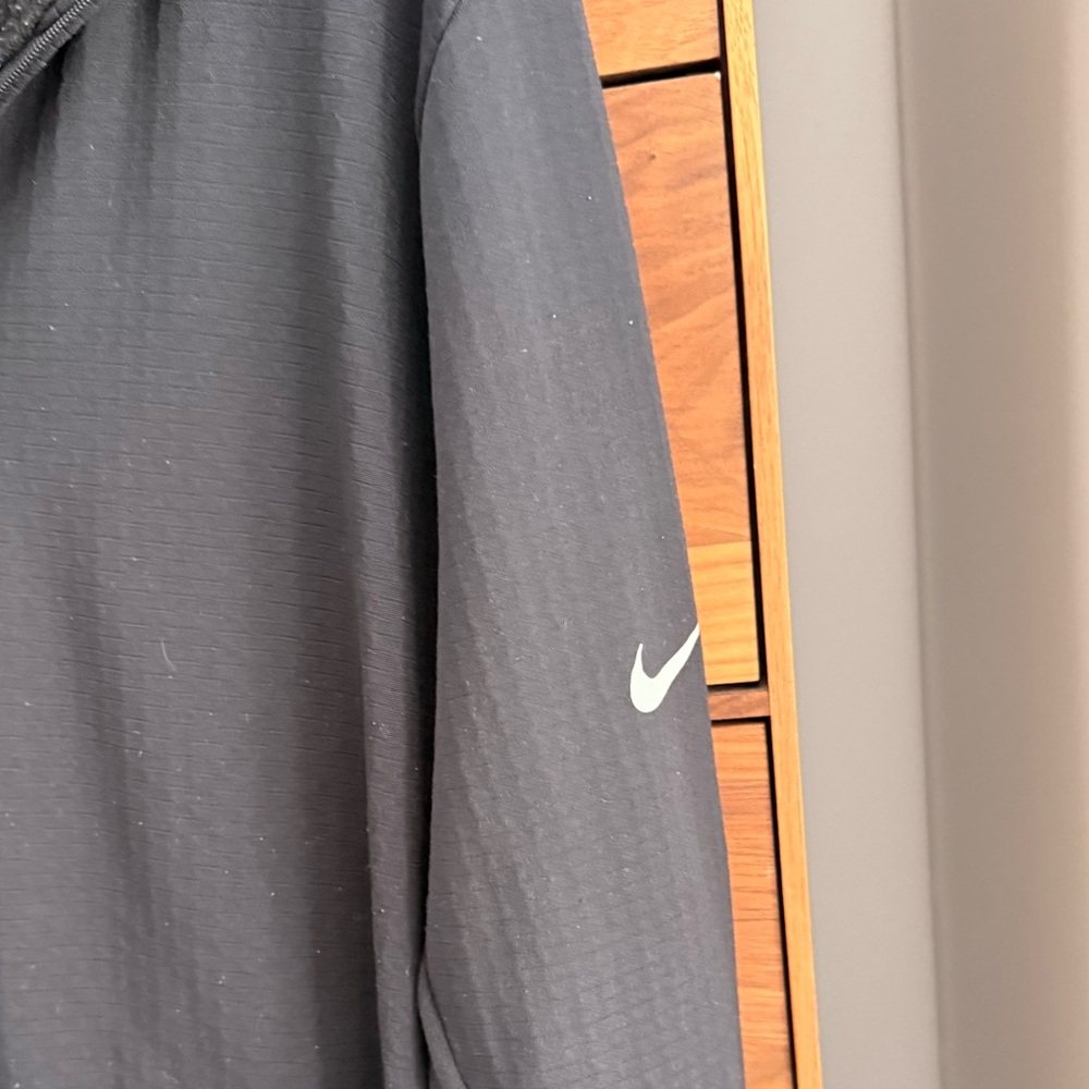 Nike Men's Black Zip-Up Sweater - Picture 2 of 4